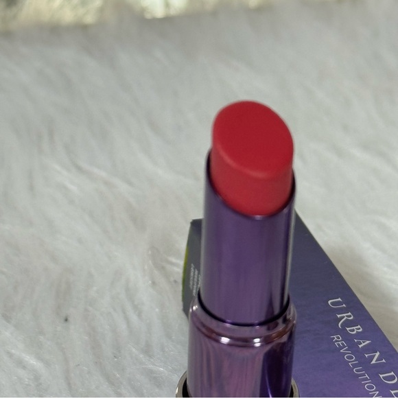 Brand New Urban Decay Revolution Catfight lipstick - Picture 3 of 4